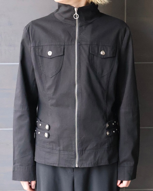 button design zip up blouson