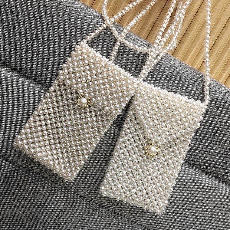 送料無料 コーデのアクセントにもなる パール ミニ ショルダーバック ビーズ チェーン バッグ Lamitte Deco トレンド 韓国ファッション ショップ Base店