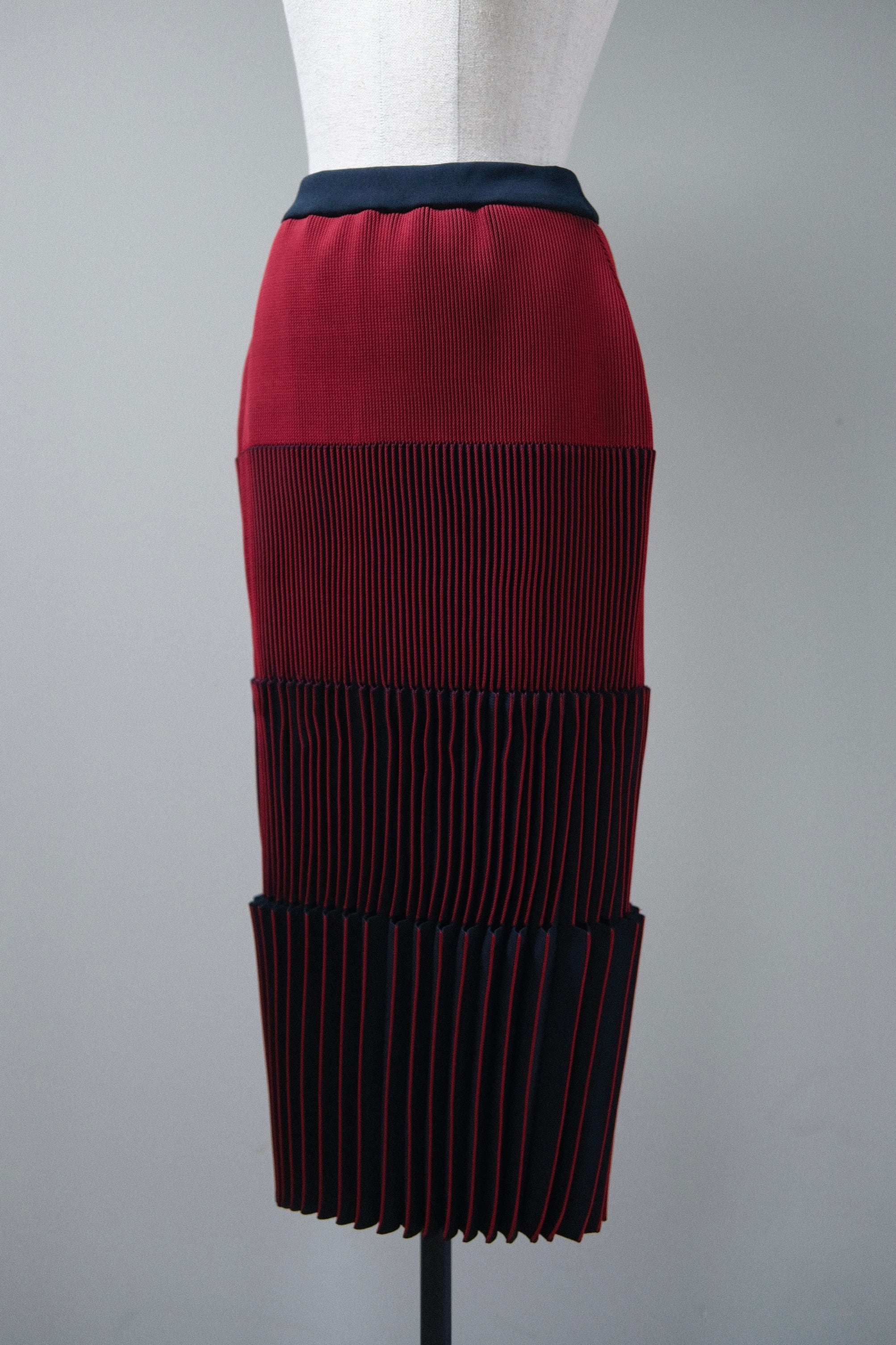 CFCL】 ACCORDION SKIRT -maroon red multi- | loop