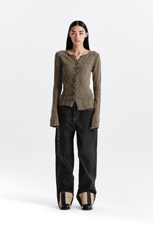 [Matin Kim] PIGMENT WASHED DENIM PANTS IN KHAKI BROWN 正規品 韓国ブランド 韓国通販 韓国代行 韓国ファッション マーティンキム matinkim 日本 店舗