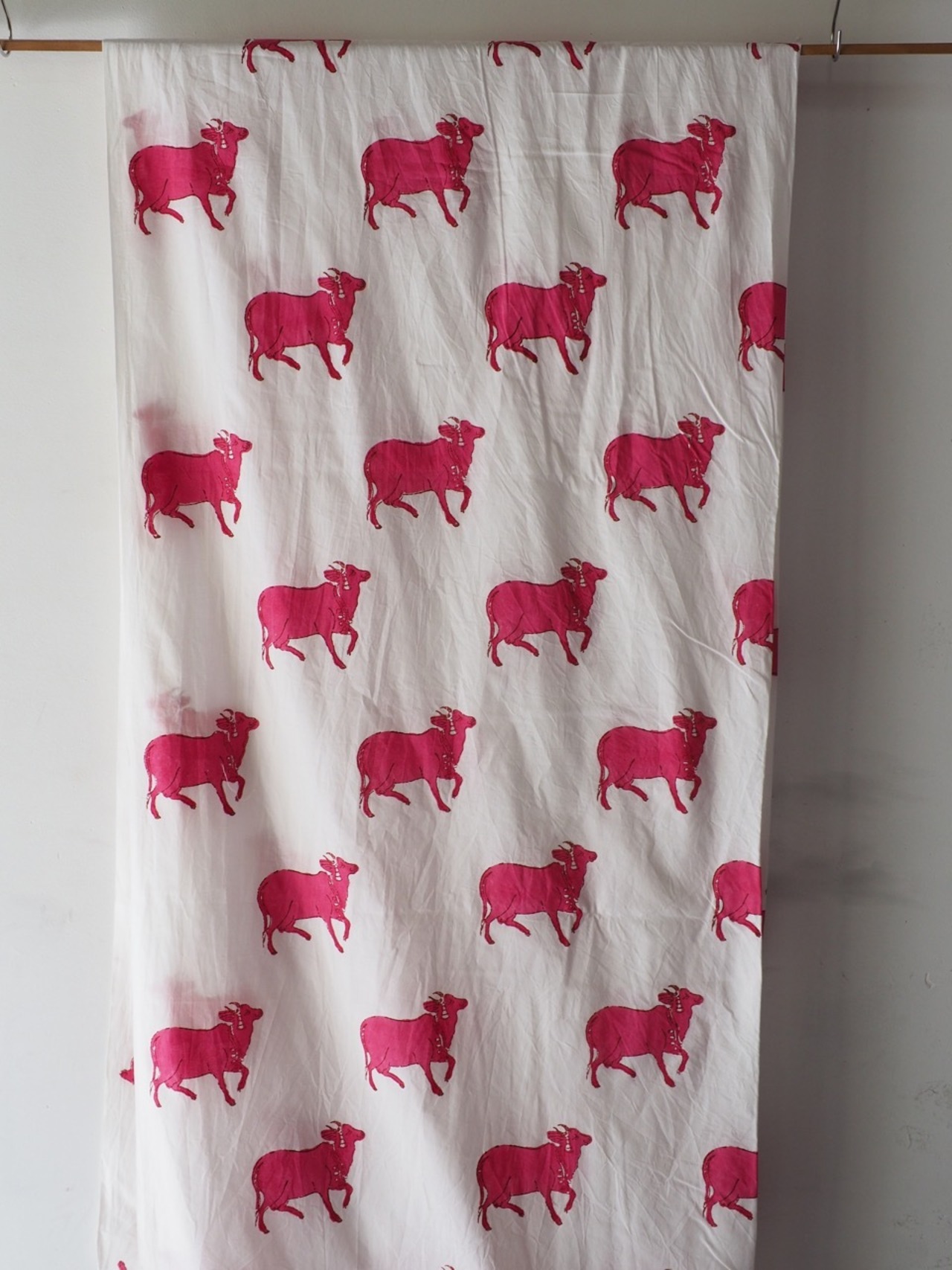 block print fabric a96 大きい牛B