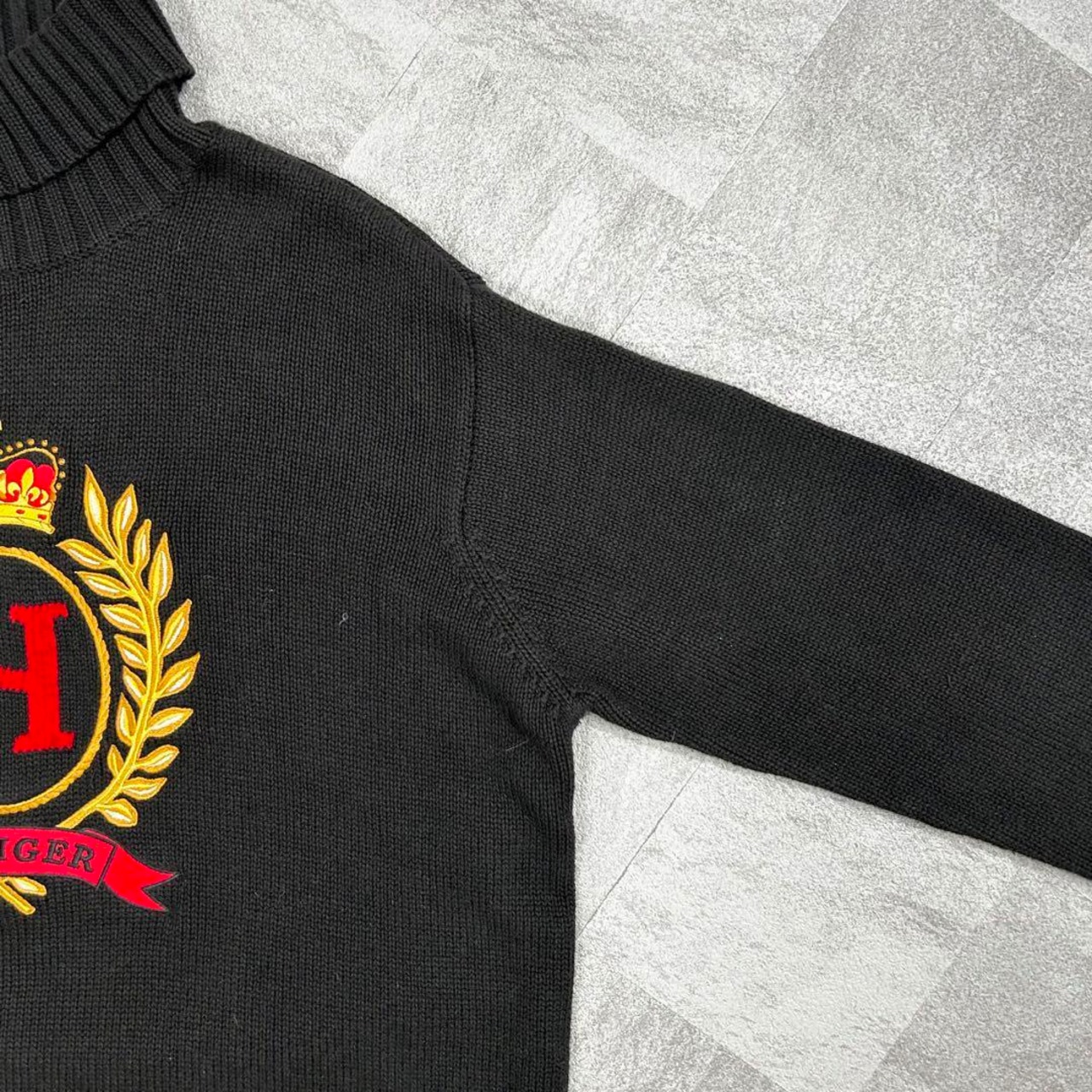 【極上】トミーヒルフィガー タートルネックニット 90s ロゴ刺繍 神配色 美品