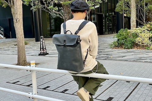 Groover Leather グルーバーレザー　レザーリュック：W FB-100：フラップ型　 LeatherBag