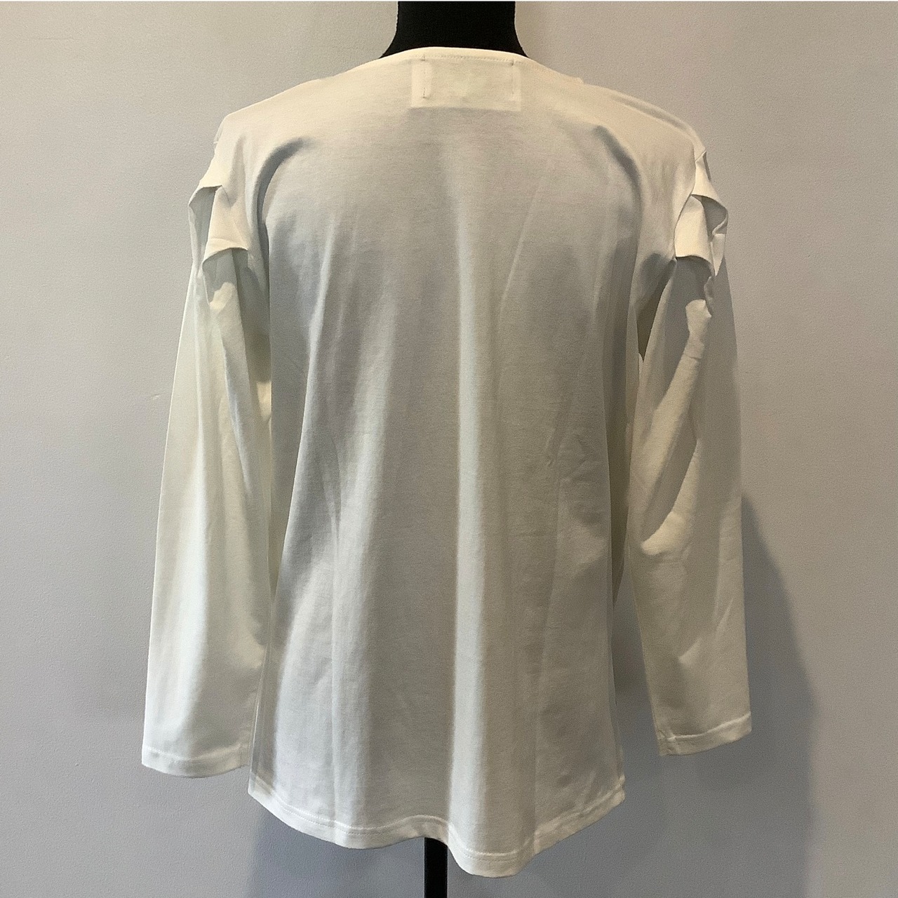 Peace( 平和 ) 袖タックロングTシャツ オフホワイト