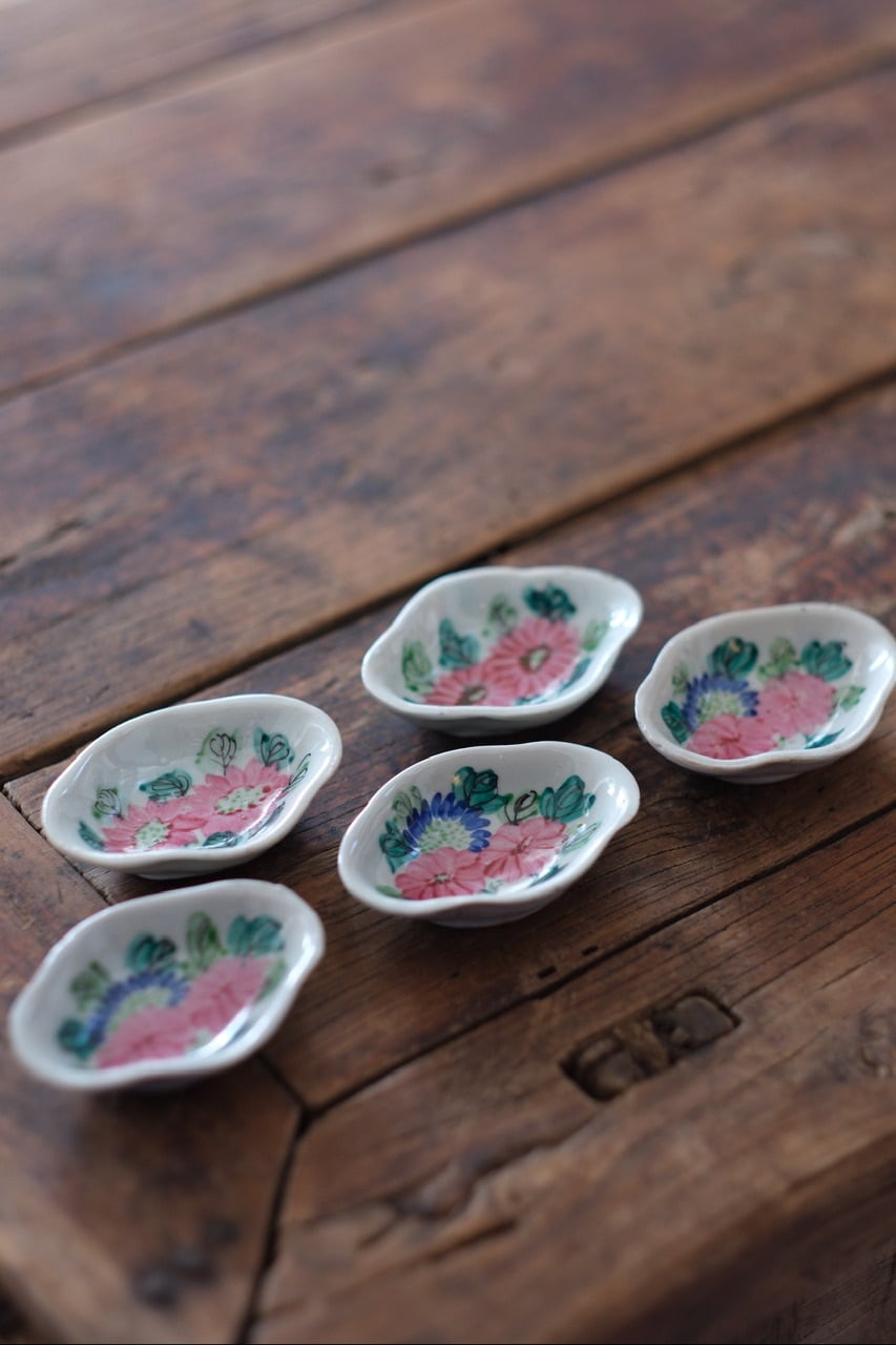 民国 粉彩高台木瓜型豆皿