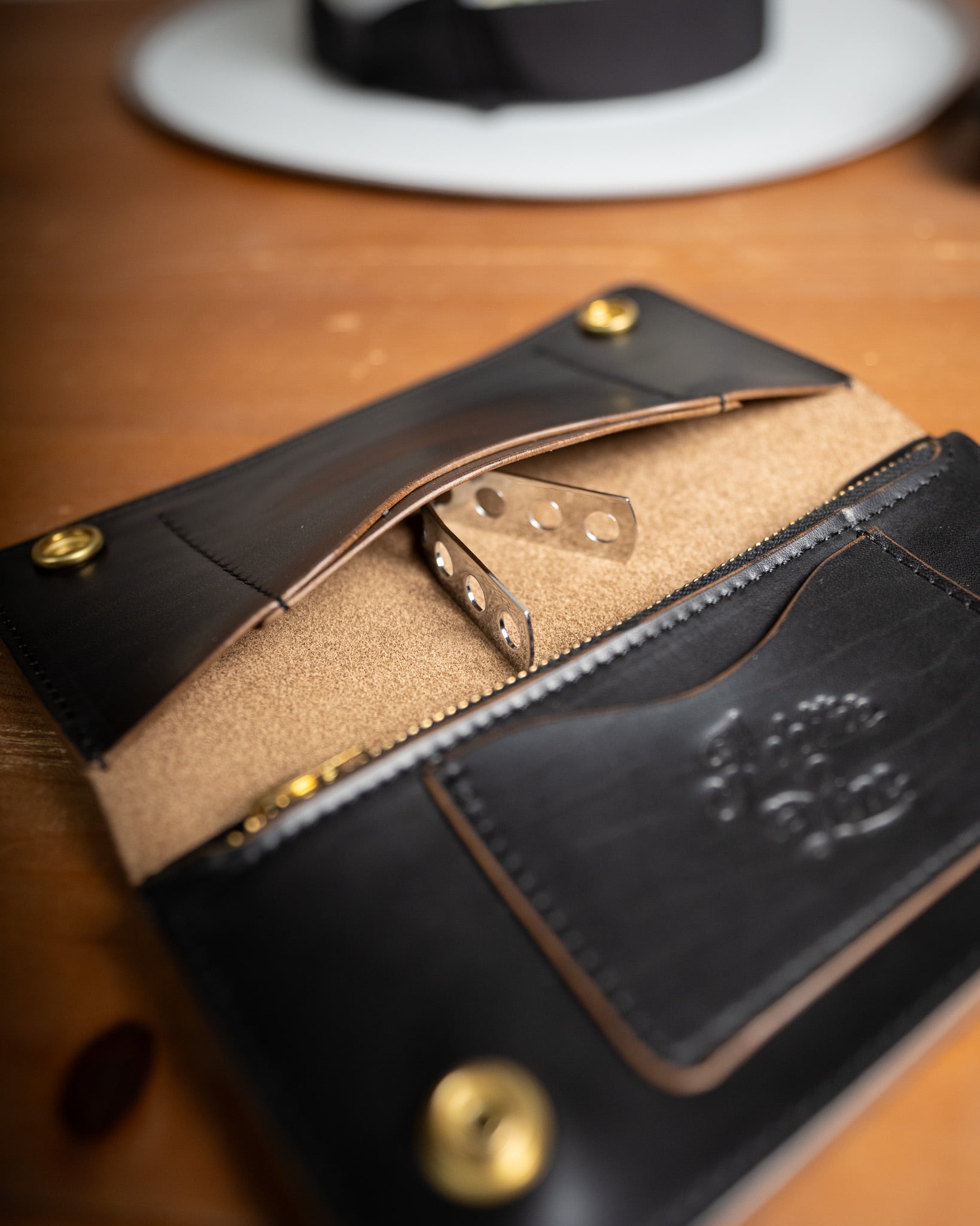 Additive and Line】Tracker Wallet TW-006 Maryam Horse Butt 2層1層