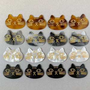 丸顔ぱっちり目猫のデコパーツ（41mm）