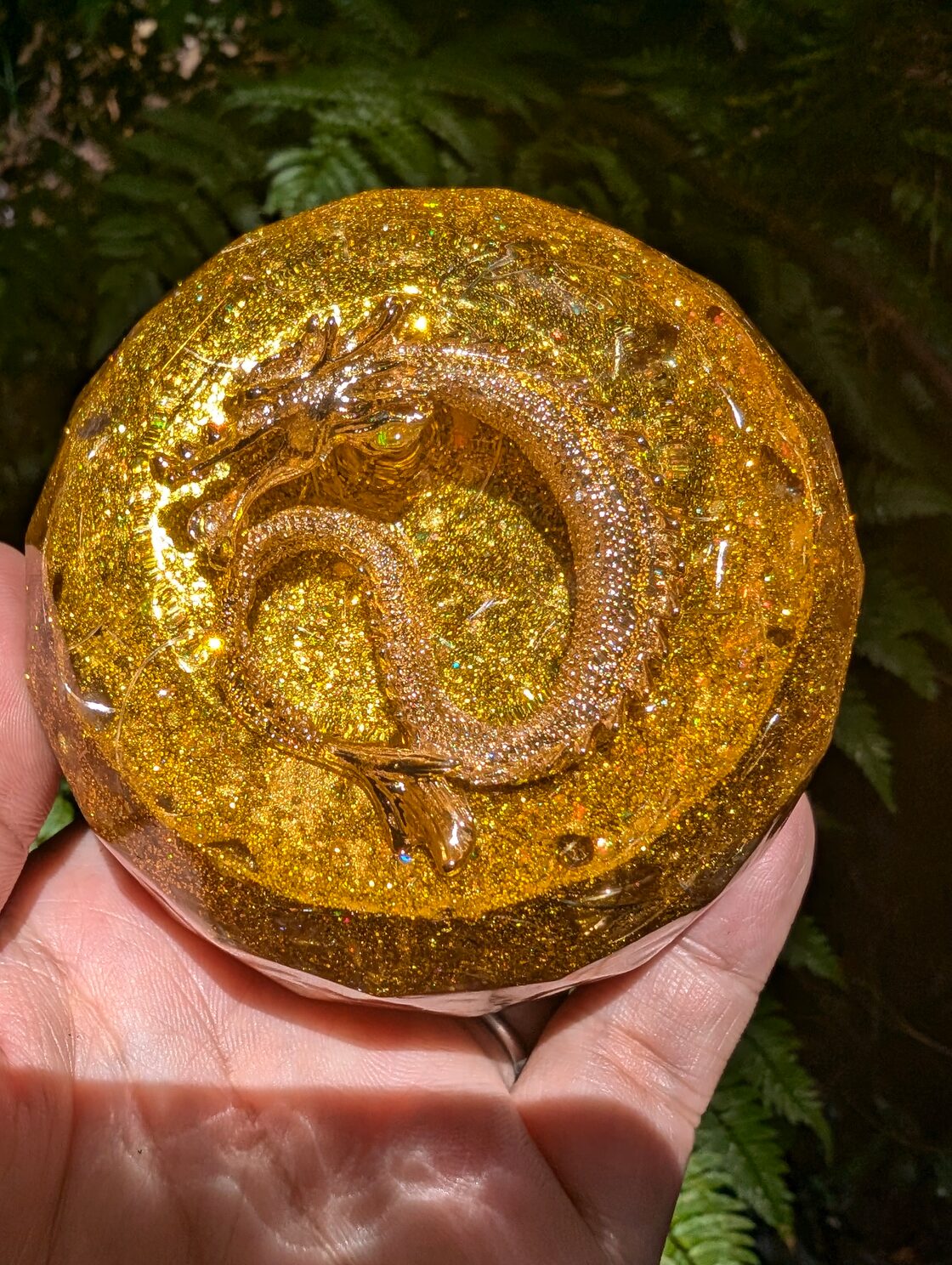 宇宙と繋がる✨金龍 宮古島産麻炭の浄化球体オルゴナイト | PAY ID