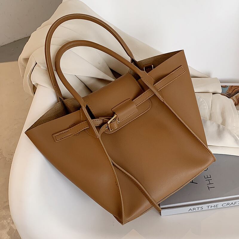 オールマッチポータブルバケットバッグ女性2020新しい流行のファッションカジュアル大容量ショルダーバッグネットレッドメッセンジャーバッグ Tiancai_Wing_Bag38359547774