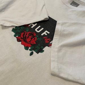 【HUF】メキシコ製 ボックスロゴ 薔薇 Tシャツ Sサイズ ハフ US古着 アメリカ古着