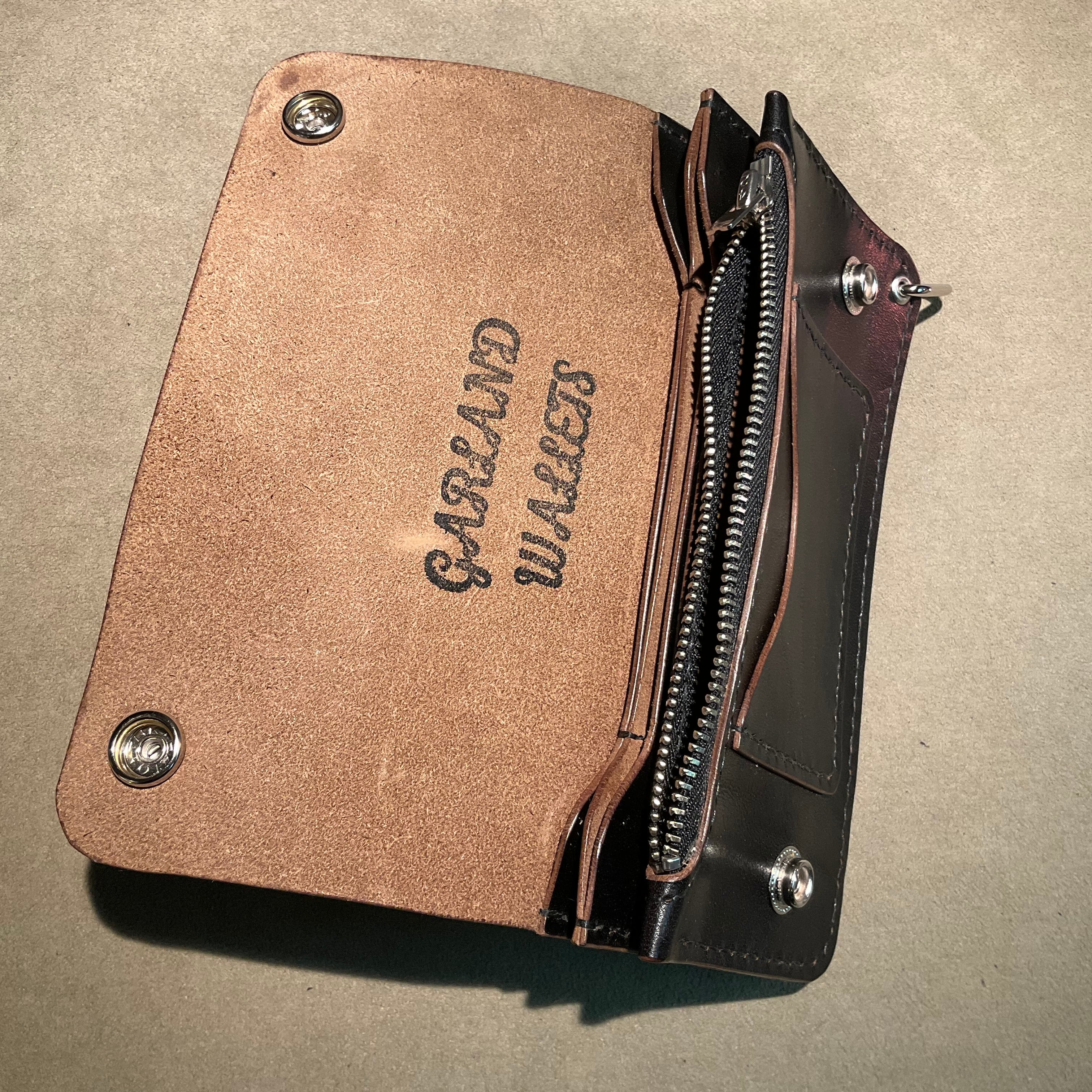 1点限定!MARYAM社ホースバット スタッズ付トラッカーウォレット＋キーホルダ 1点限定!MARYAM社ホースバット スタッズ付トラッカーウォレット＋