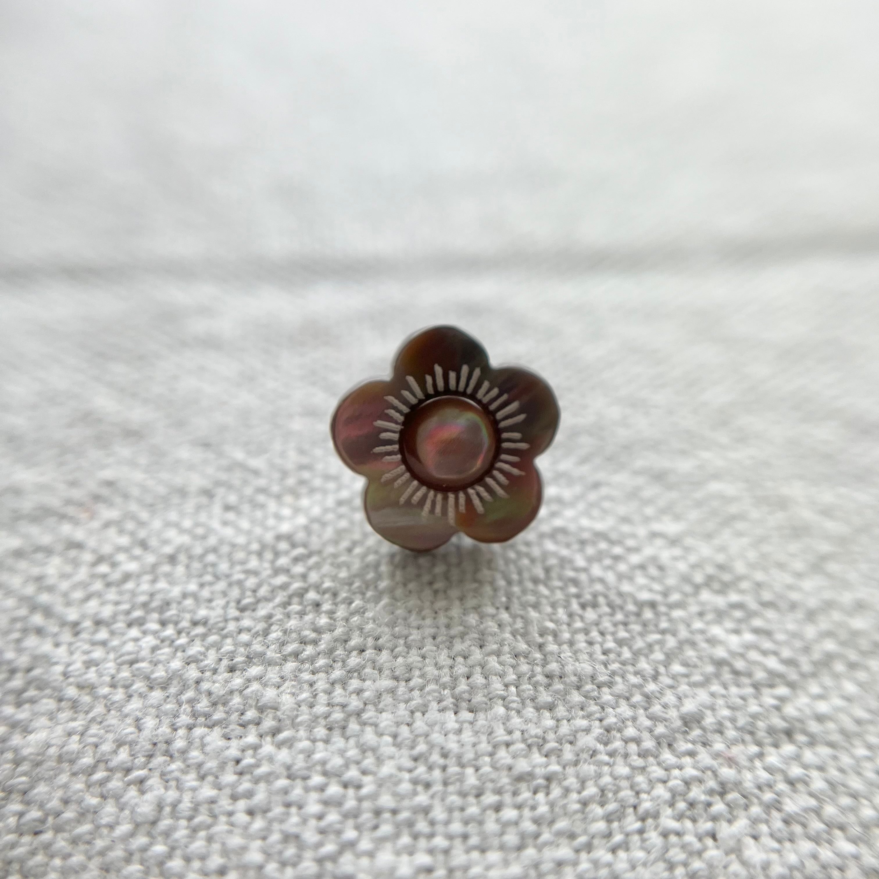 パールブラウンフラワー 11㎜