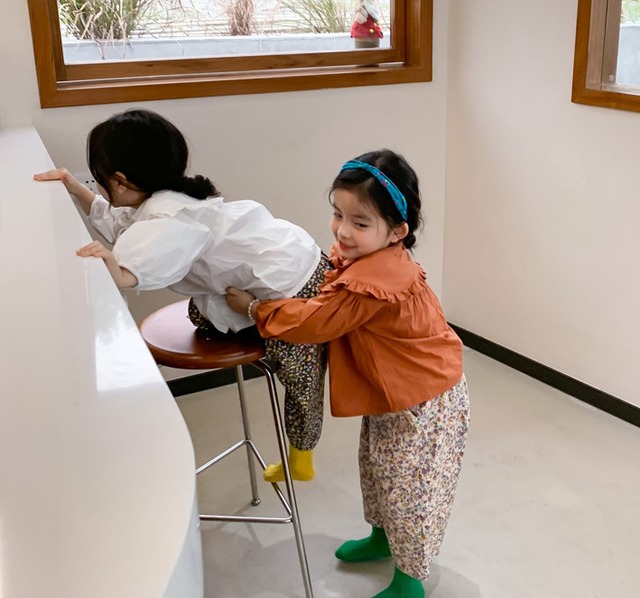 パンツ 花柄 子供服 ワイドパンツ 春 夏 秋 韓国子供服 キッズ 人気 おすすめ かわいい 可愛い おしゃれ オシャレ プレゼント 贈り物 ギフト 90 100 110 1 130 140 1歳 2歳 3歳 4歳 5歳 6歳 7歳 8歳