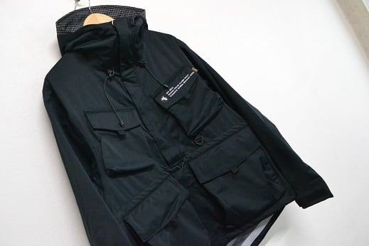 COMFY (コンフィ) COMFY OUTDOOR GARMENT ~GEO SHELL~