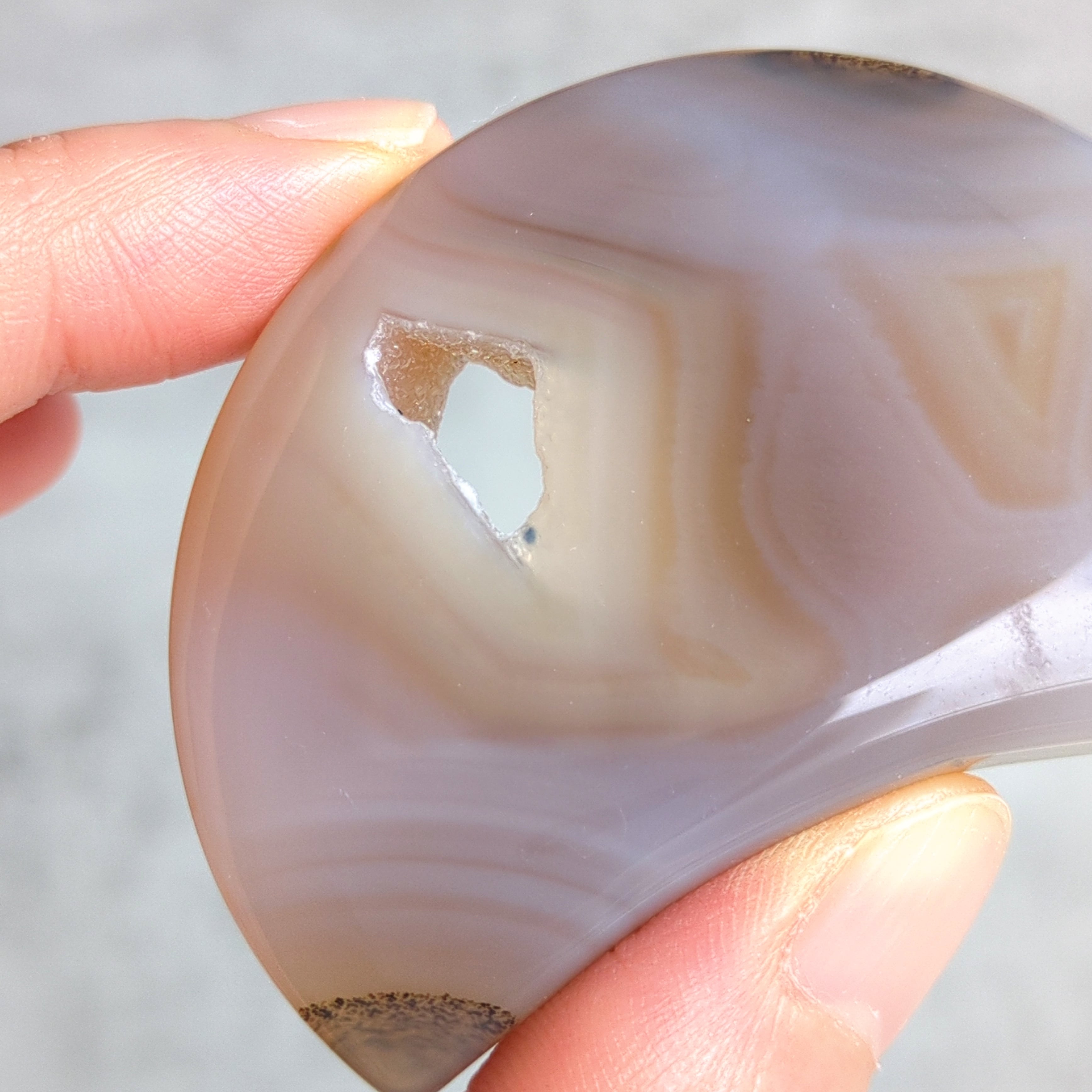 希少月の形 天然石 アゲート 原石 ドゥルージー付 インテリア ドゥルージーアゲートのお月様No.2 | ほしあかり 天然石のお店