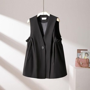 V-neck side tuck gilet