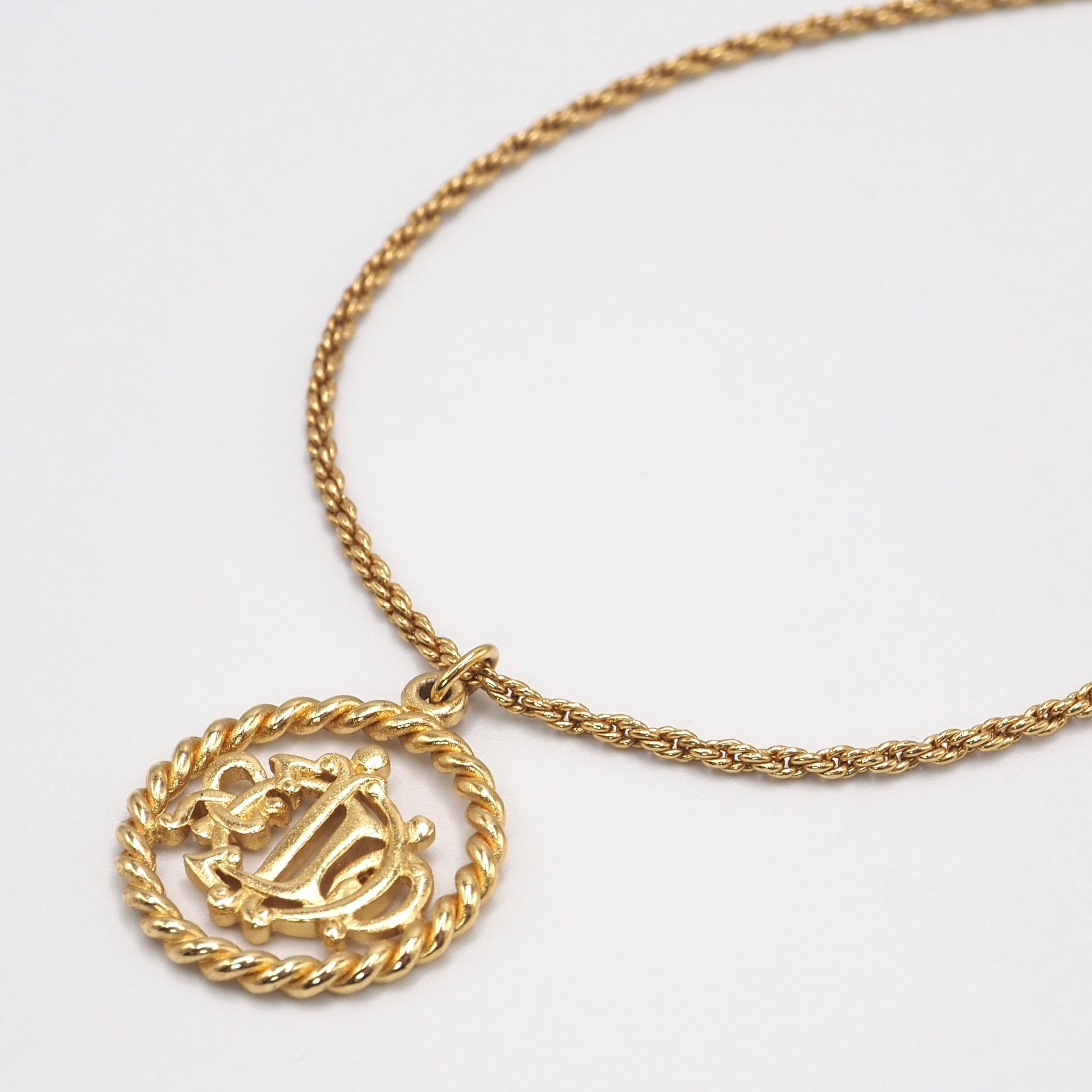 CHRISTIAN DIOR クリスチャン ディオール ロゴ ツイストサークル