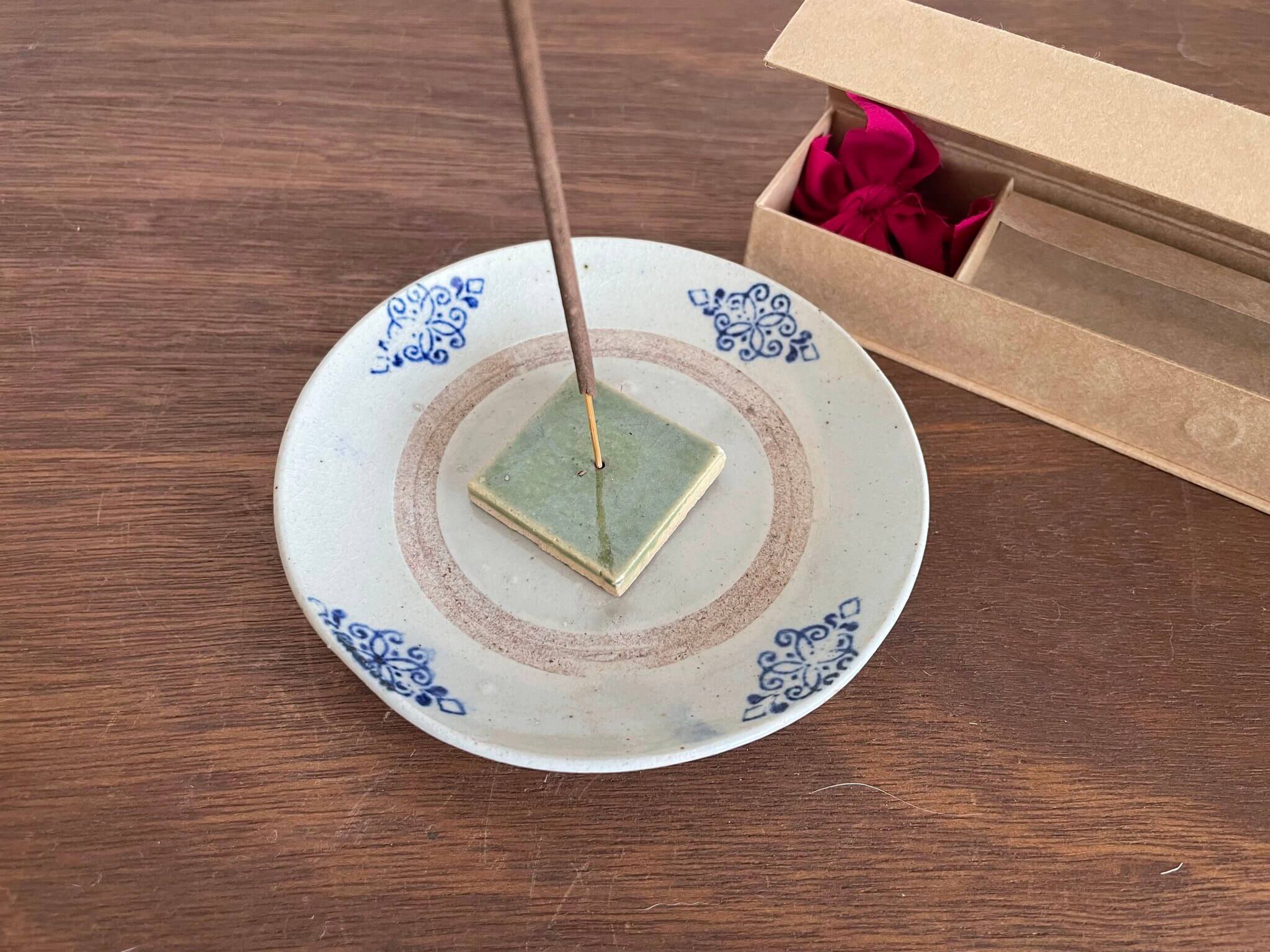 \ 送料込み / ホリデーギフトセット(ロールオンプレゼント付き)