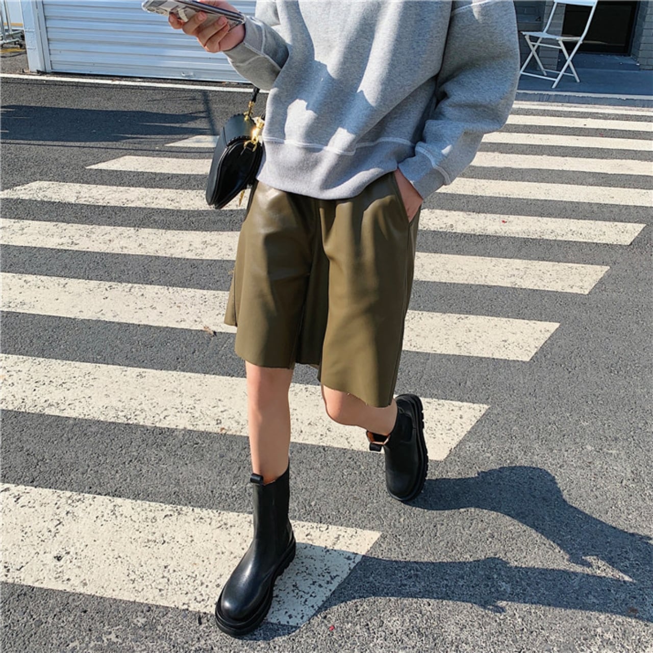 Fake Leather Wide Half Pants 01037