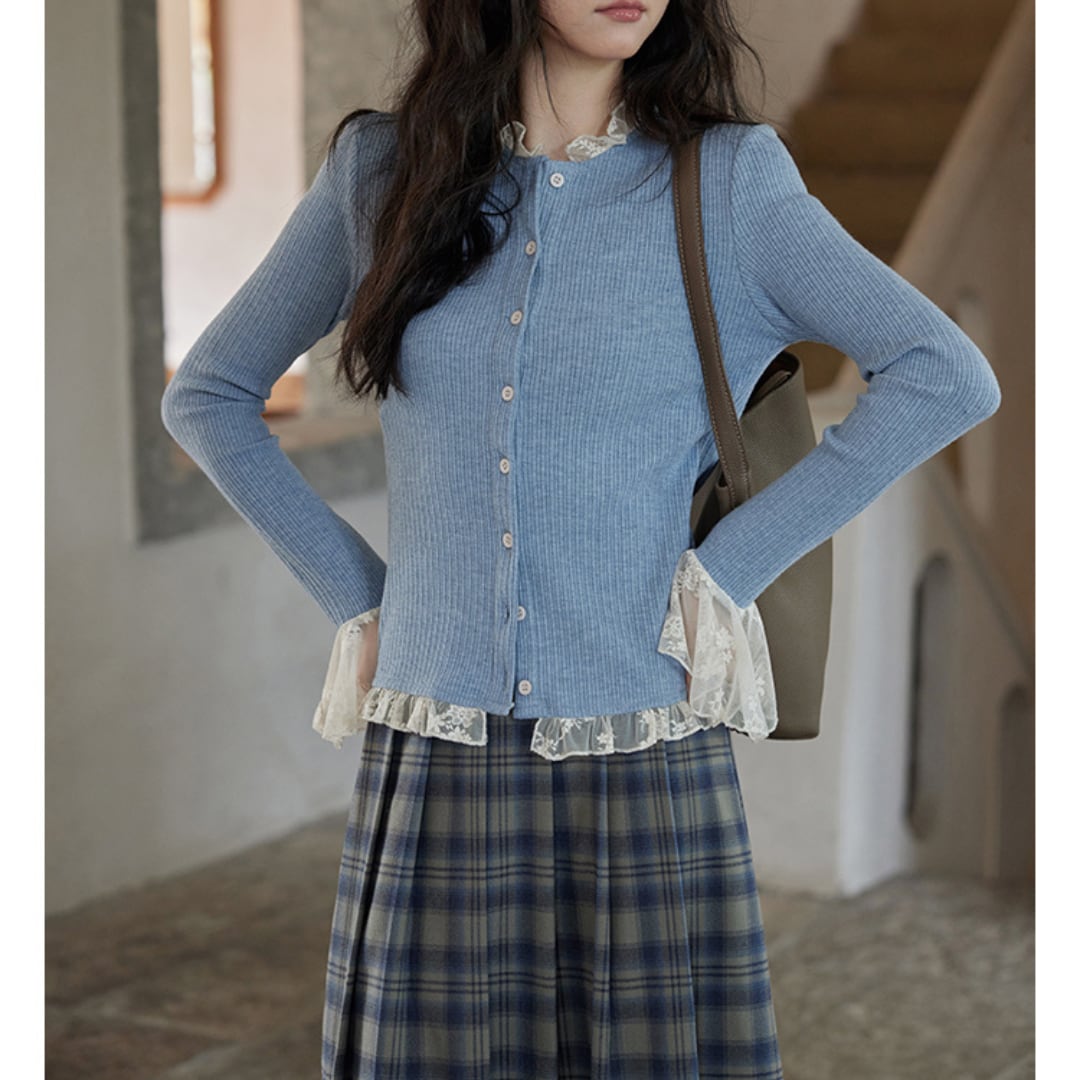 fashionable lace splicing cardigan