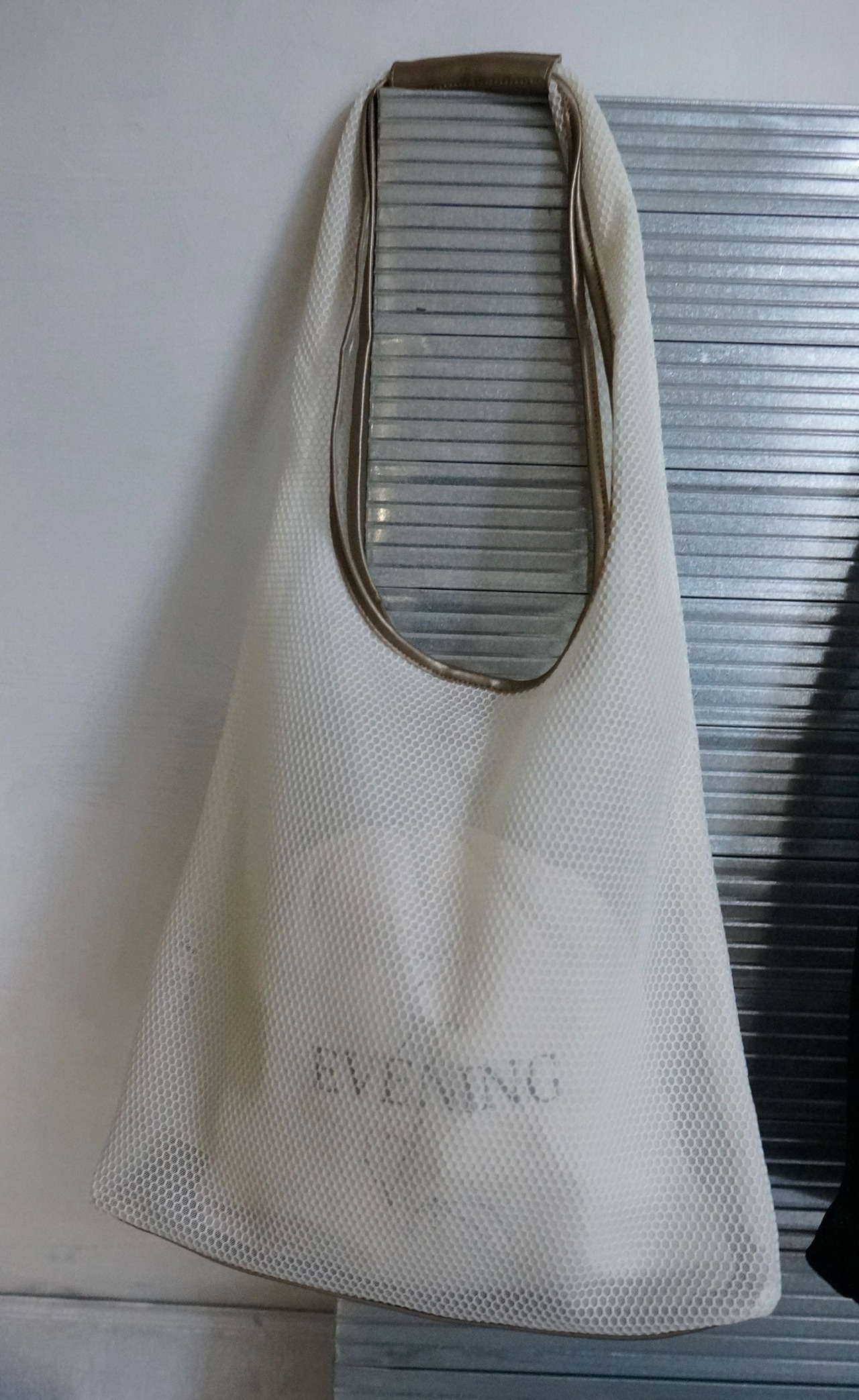 [Rose] mesh×leather triangle 3way  tote 巾着バッグ・メッシュショルダーバッグセット/White