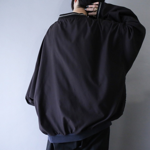 "刺繍" oner point logo XXL over silhouette half-zip  pullover