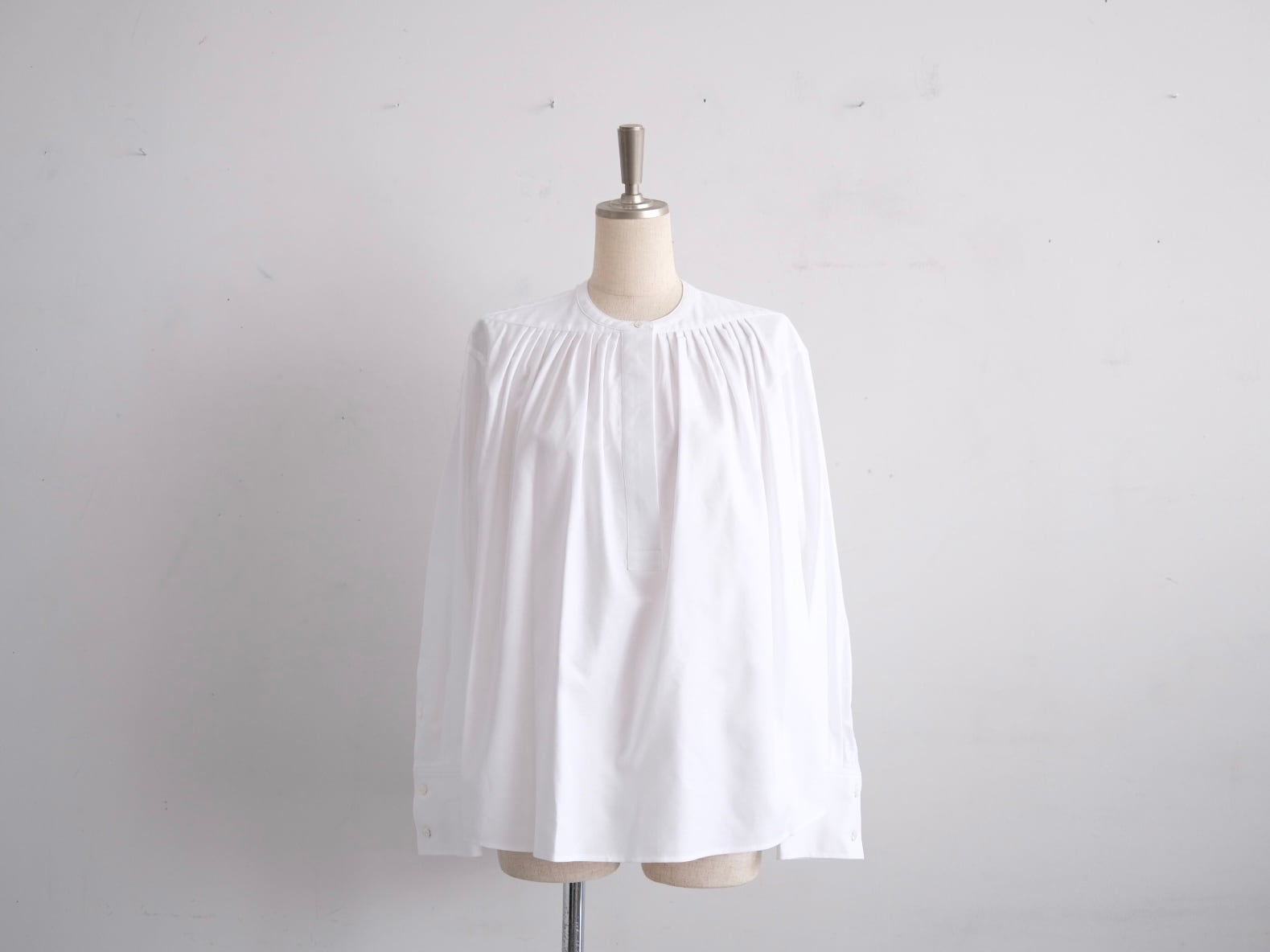 TENNE HANDCRAFTED MODERN | Lapel online store