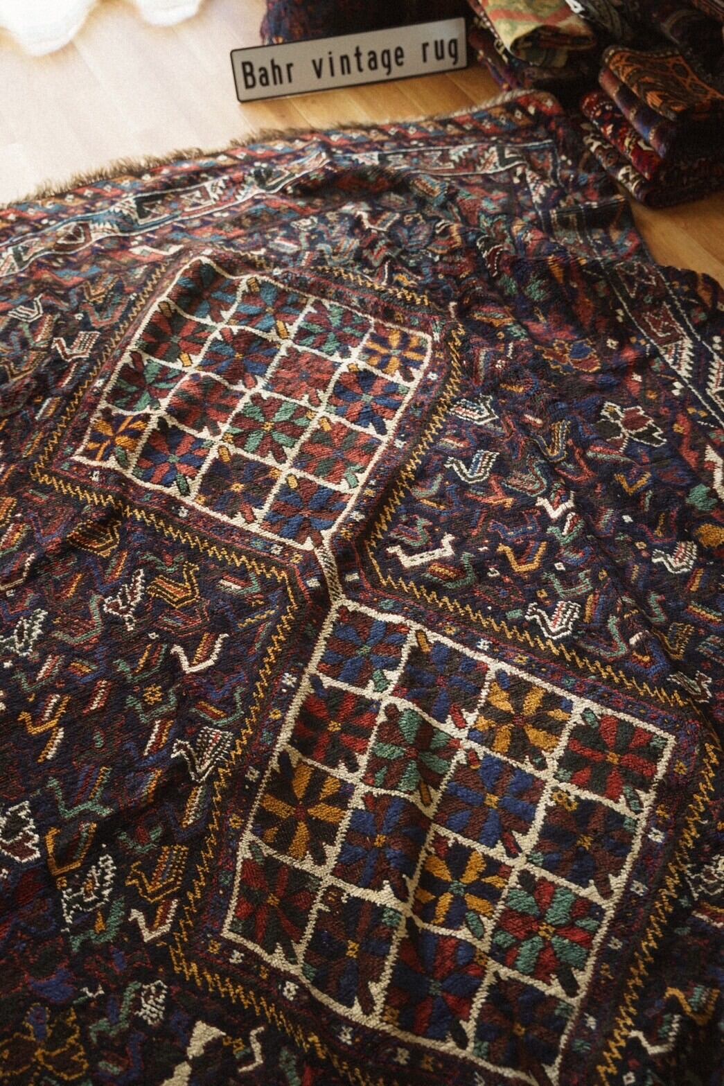 1391-Semi Antique Khamse rug