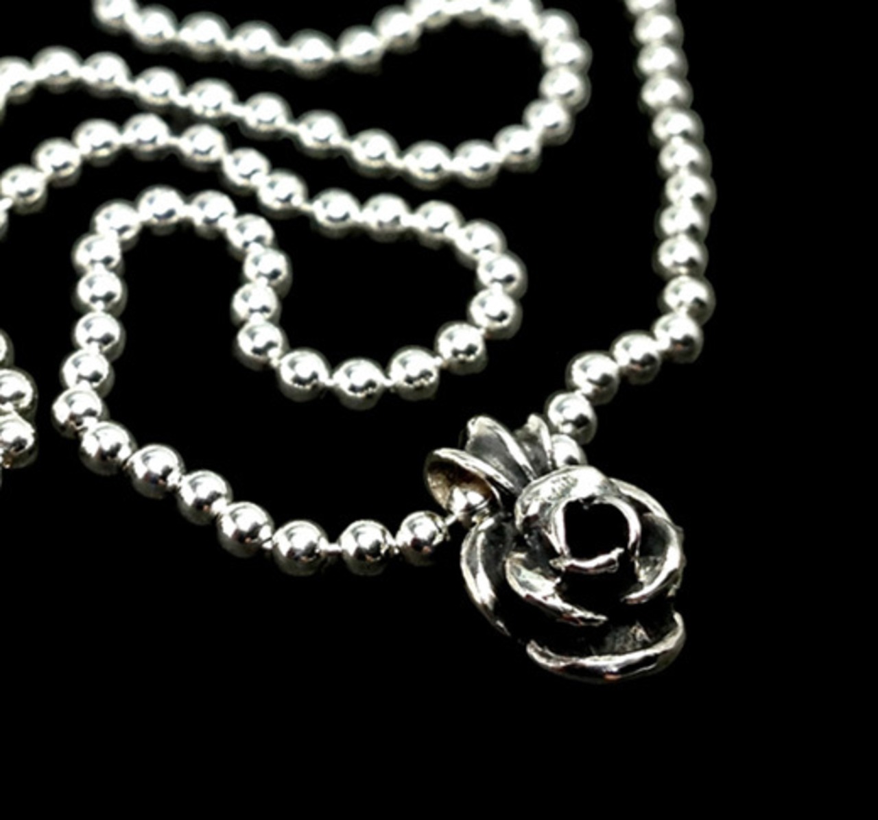BALL CHAIN [ROSE] in collaboration with SUGIZO / ローズペンダント・スギゾーコラボレーション ボールチェーン付き