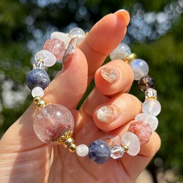極上美品♡ロイヤルブルームーンストーン 三連ブレス | Pay ID