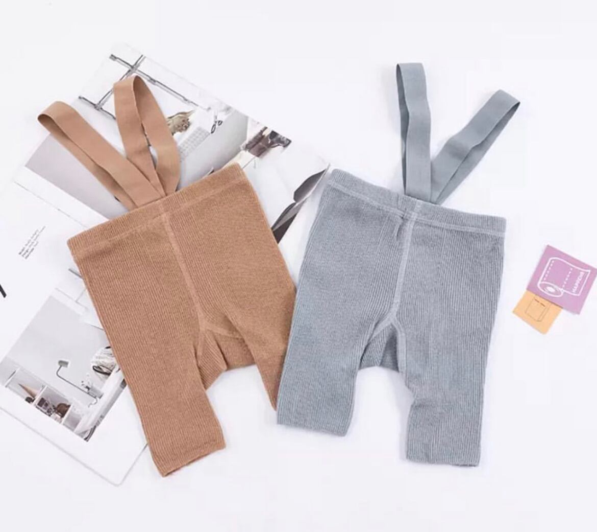 サスペンダーつきレギンス