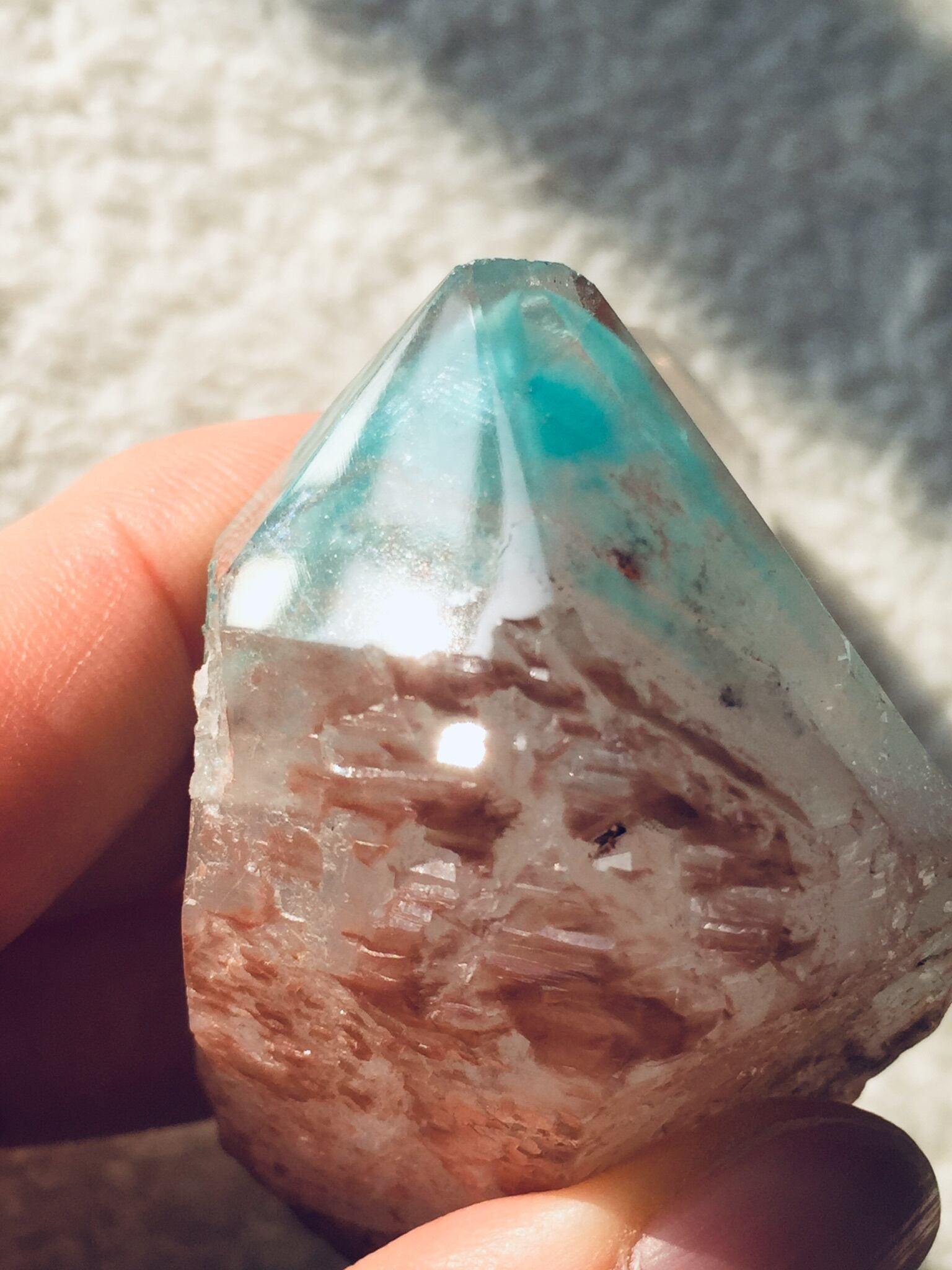 アホアイト イン クォーツ (メッシーナ産) | amenti crystal