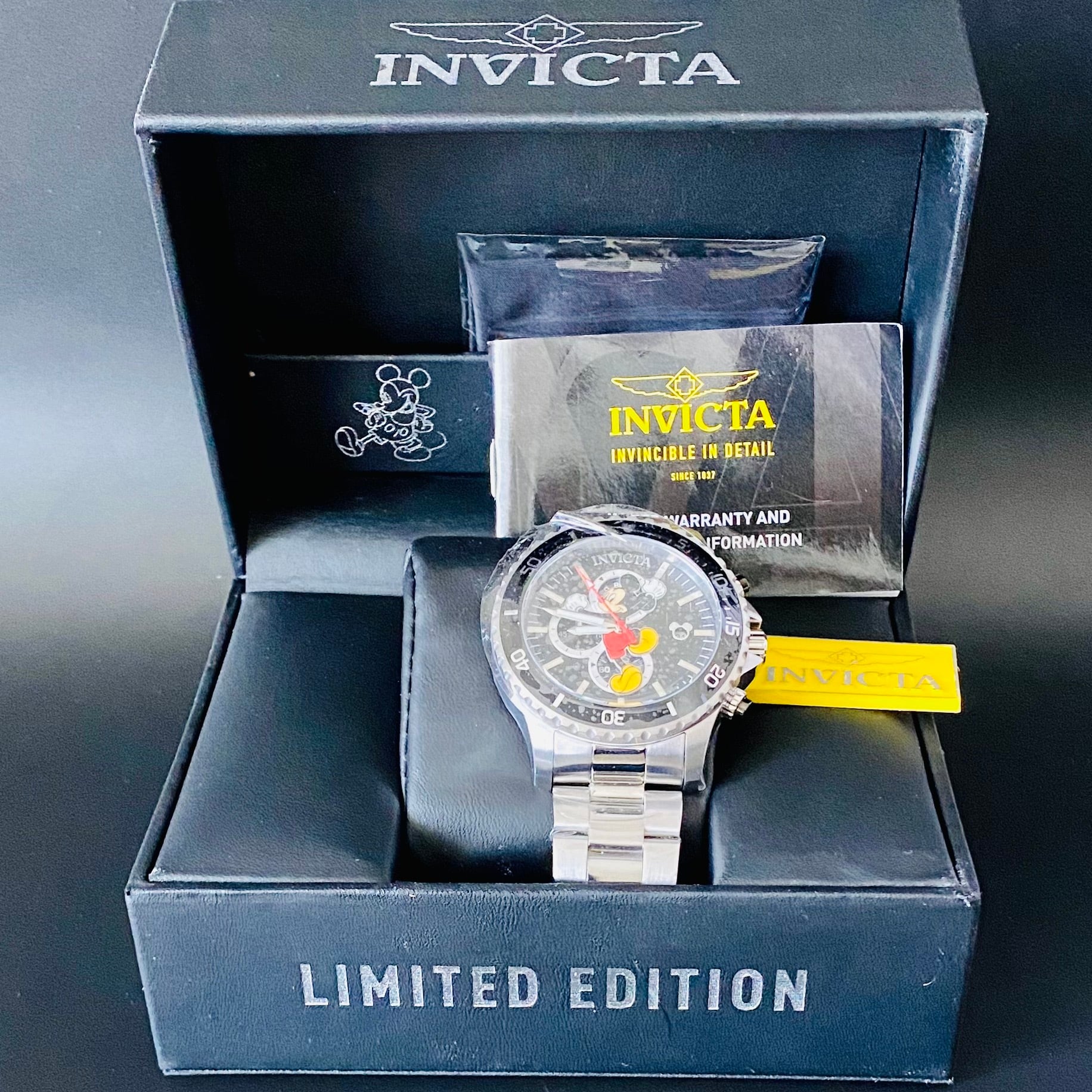 【高級時計 インビクタ】INVICTA ディズニー ミッキー ダイバー クロノグ