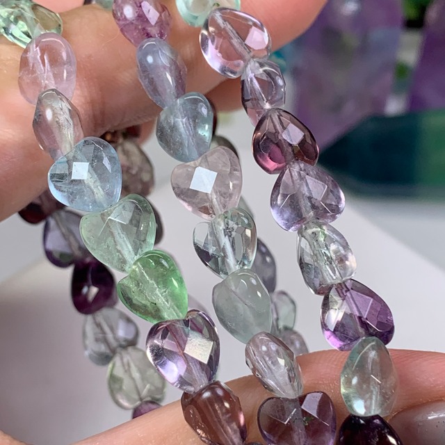 ランダム発送☆フローライトハートカット ブレスレット