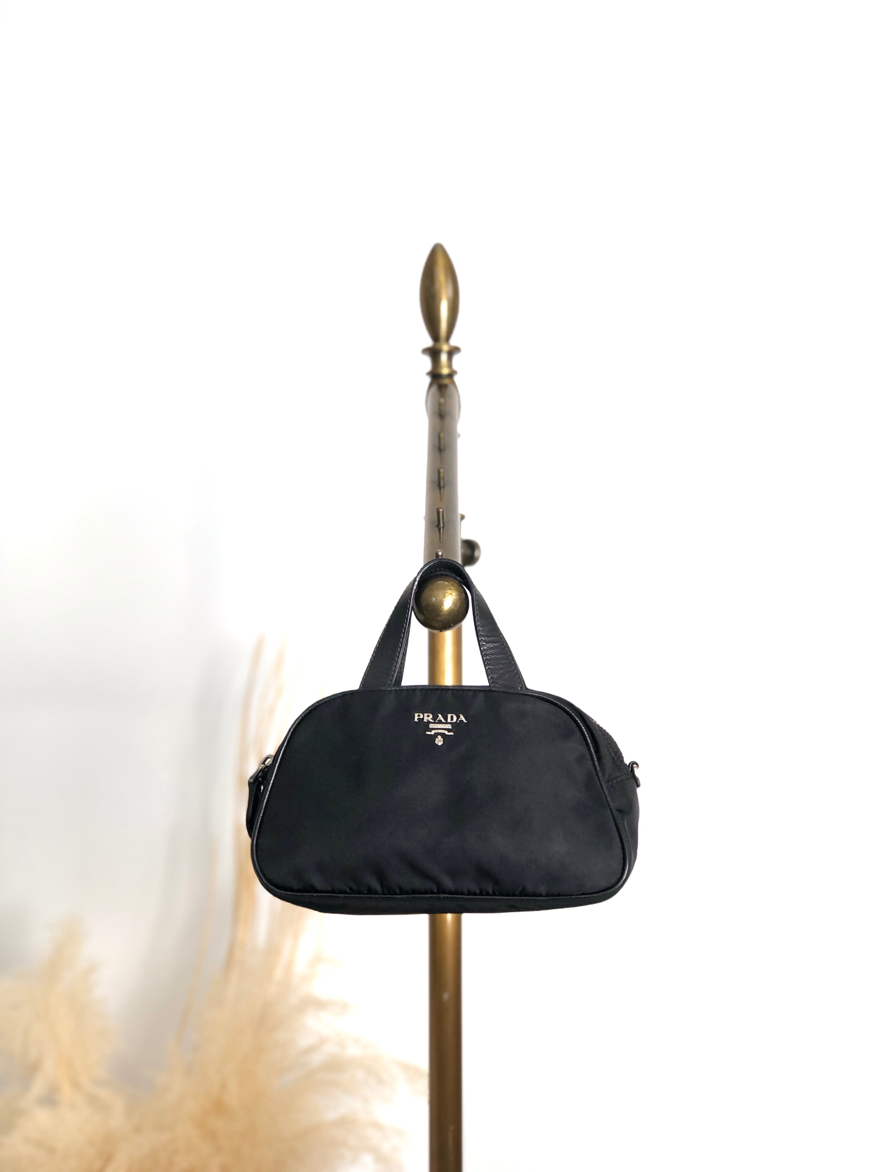 PRADA プラダ ハンドバッグ ブラック ロゴ ナイロン ミニバッグ