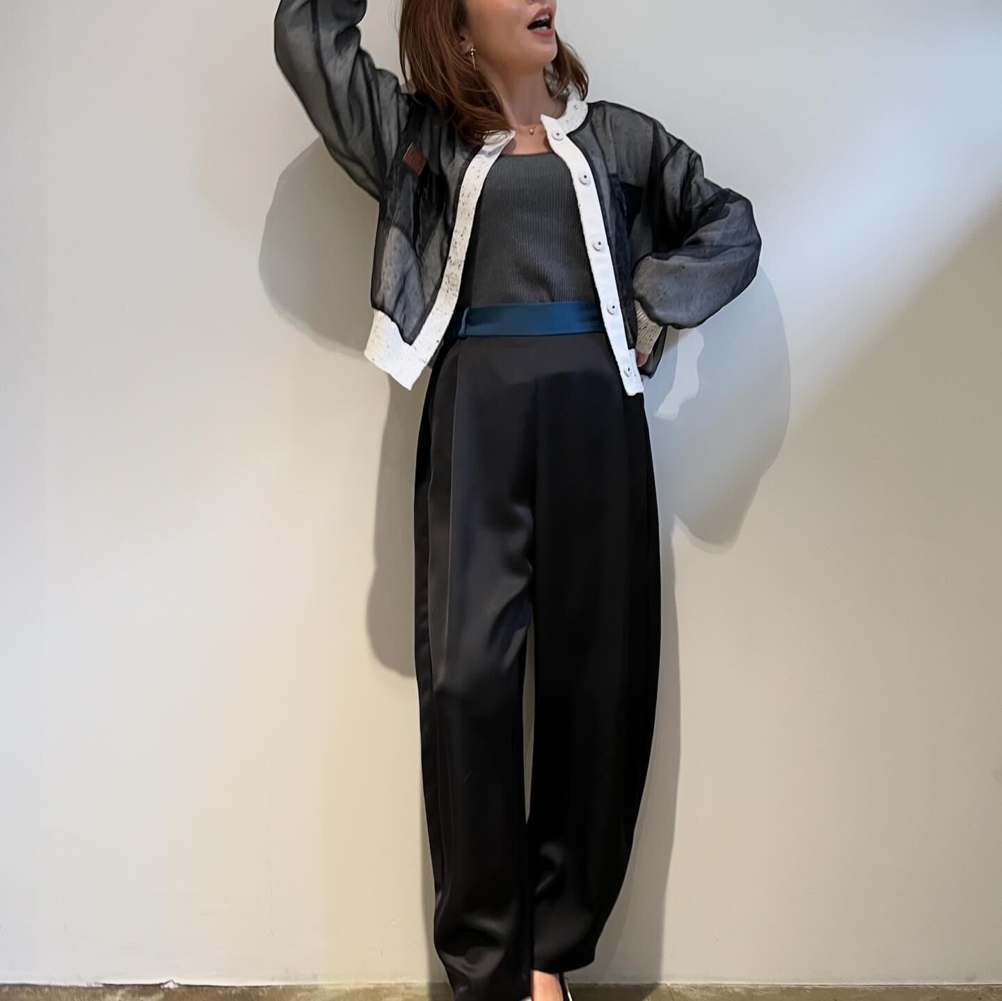 エイミーロウ eimeelaw タックコクーンサテンパンツ 納期7月末  