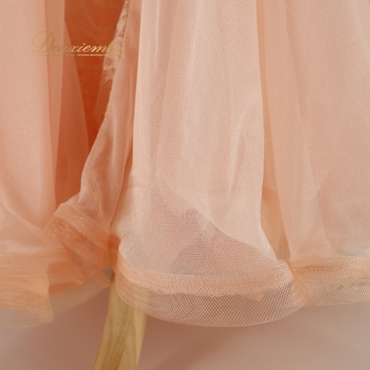 ベリーダンス オリエンタル 衣装 スカート ピンク系 レース 透け感 かわいい 練習 レッスン 伸縮 ストレッチ 上品 花柄 インナーパンツ 淡い ボリューム ふんわり ダンス衣装 ステージ イベント