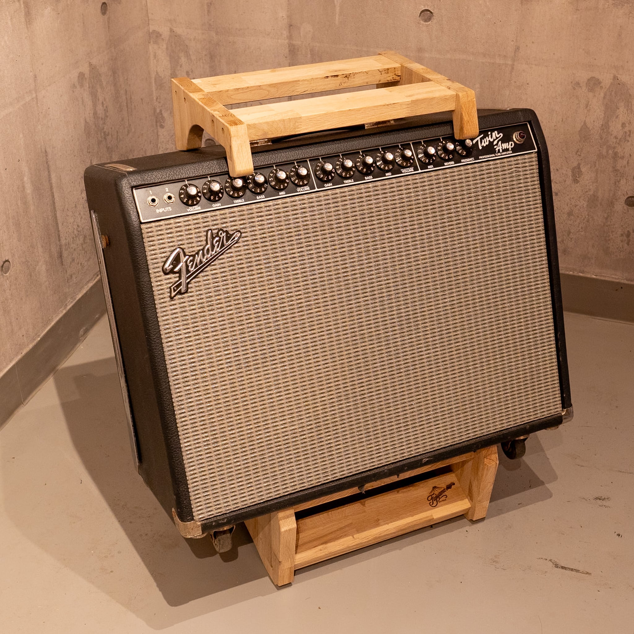 神音-Kamine-」アンプスタンド FujiyamaGUITAR 神音-Kamine-」アンプスタンド FujiyamaGUITAR S・M・Lサイズ