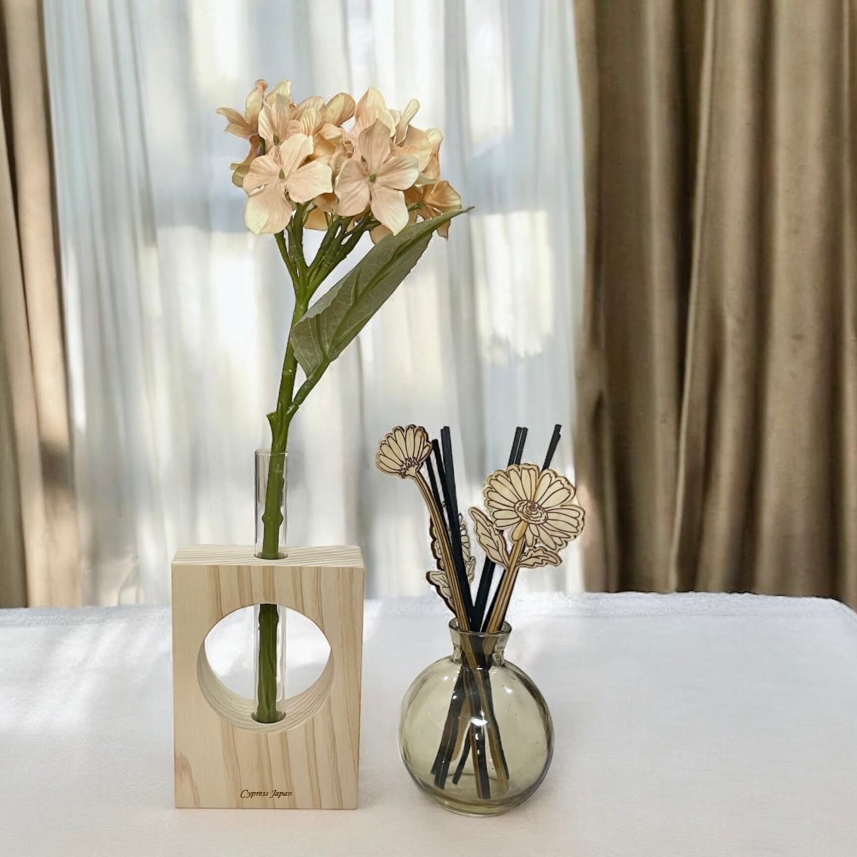 檜一輪挿し・丸窓 | cypressjapan-サイプレスジャパン