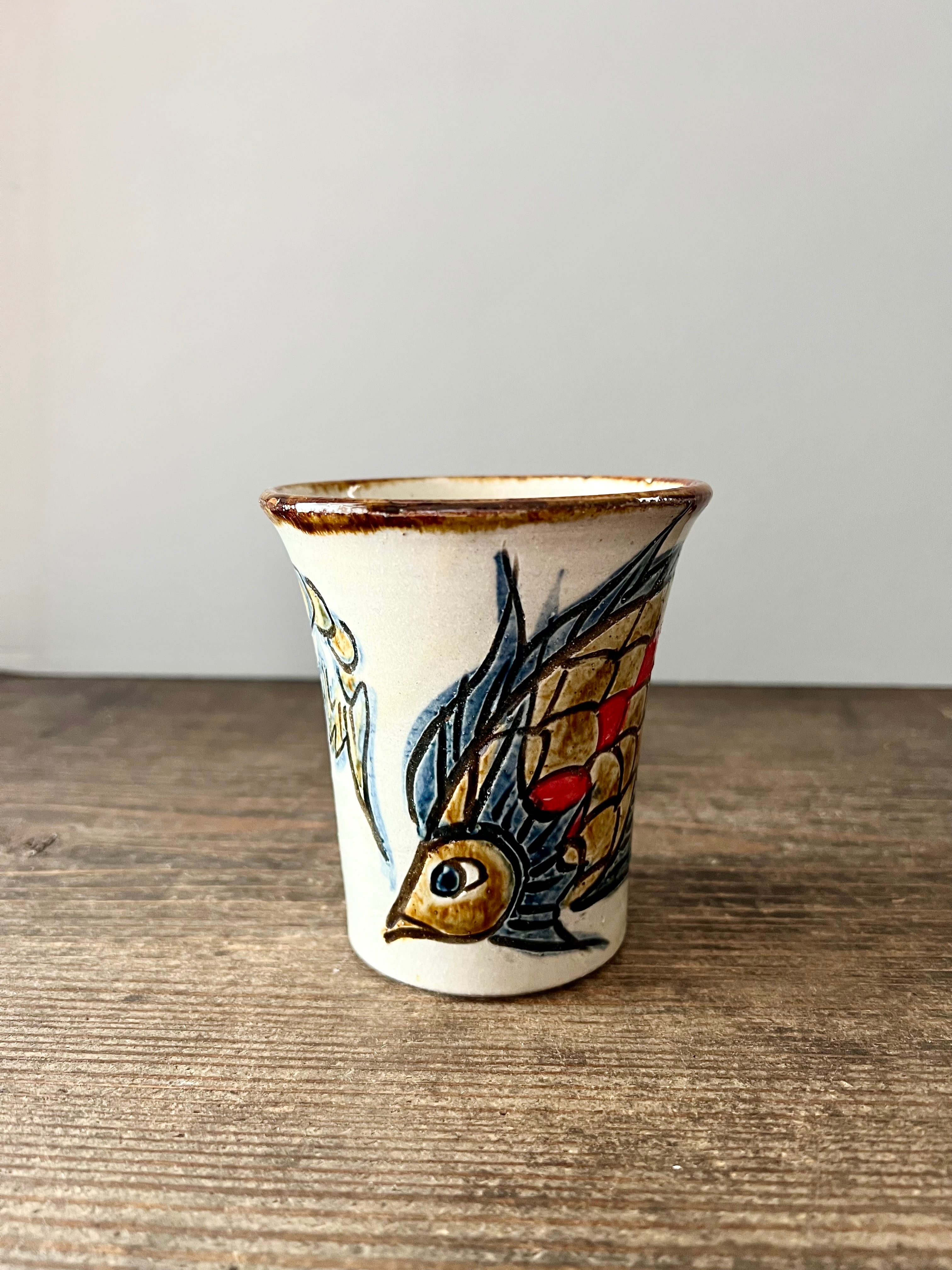沖縄　やちむん　壺屋焼　線彫　魚紋　フリーカップ　ビアカップ　工芸品 金城陶器 秀陶房 フリーカップ 線彫 魚紋・海老紋 やちむん | miite