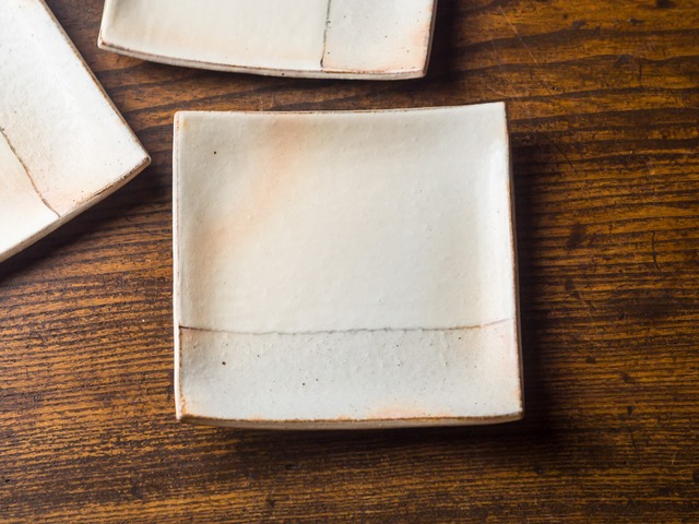 荒鉄線 ４寸菓子皿 （銘々皿・角皿）／古谷 浩一