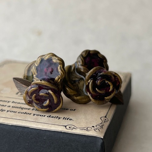 Bouquet Button Pierce