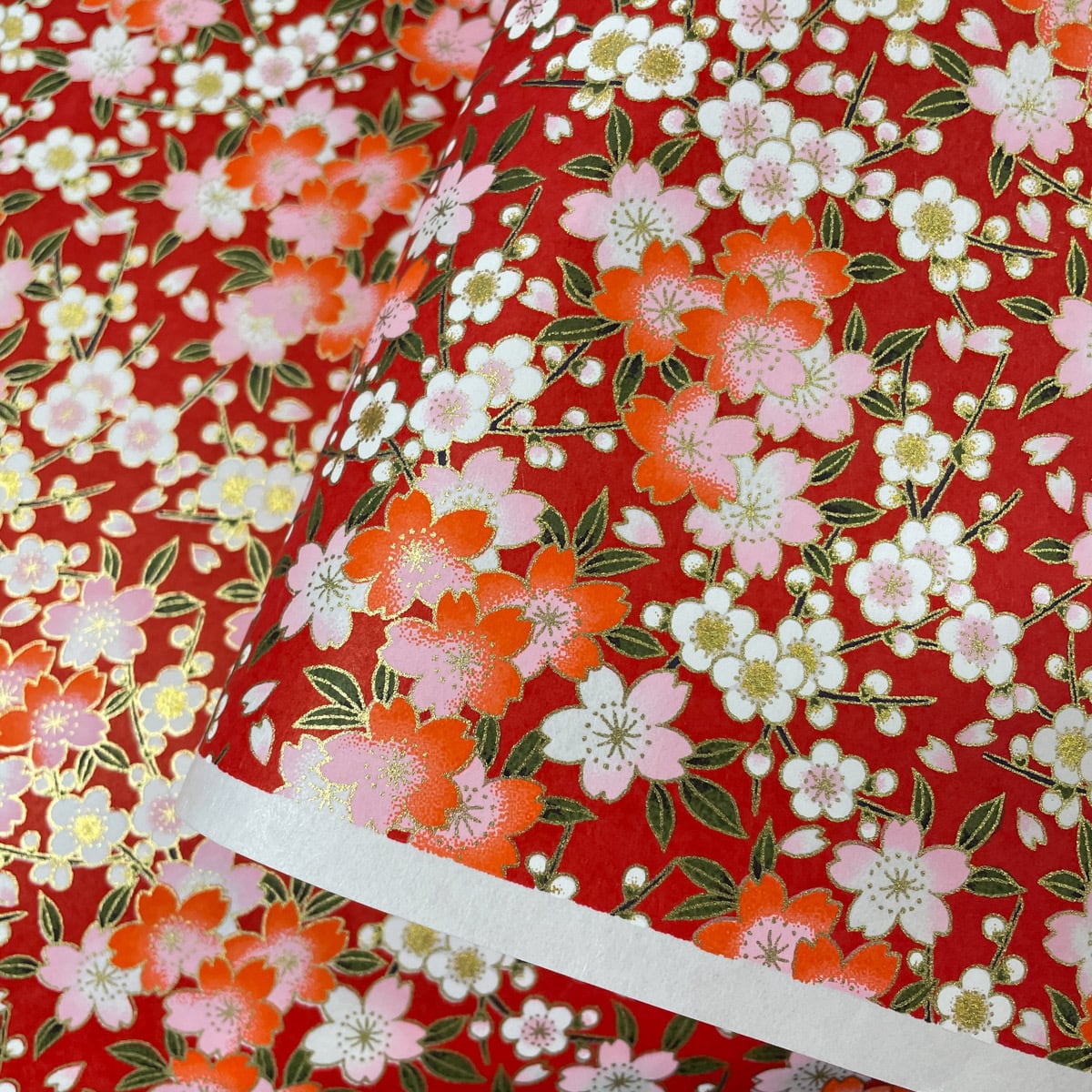 【新品】日本製 濃淡藤色ぼかし染め❗️京友禅染めに豪華金駒刺繍入り 新品たとう紙付 新品】日本製 濃淡藤色ぼかし染め❗️京友禅染めに豪華金駒