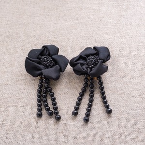 Christmas Marche 2025: 4 floral motif statement earrings