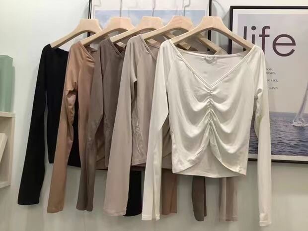 センターシャーリング カットソー　 AJ4Z4039-8127