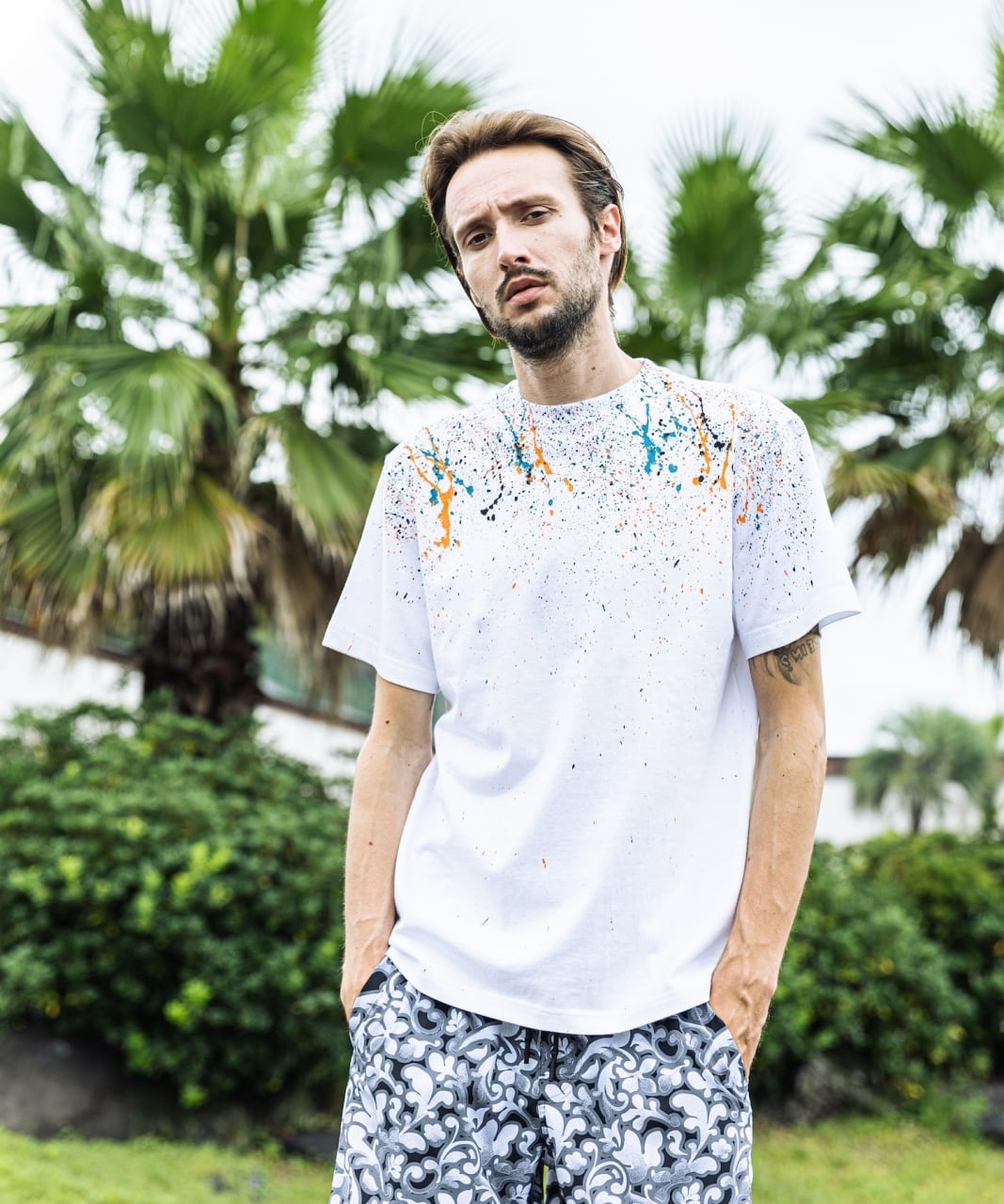スプラッシュペイント Tシャツ Acanthus Online Store