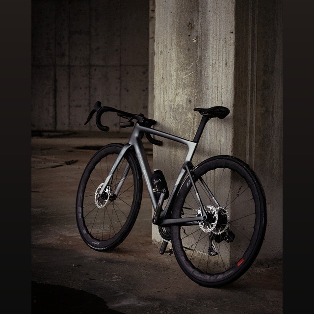 【ブラックフライデー11/3-29】evolve CIMA フレームセット＋ホイールセット