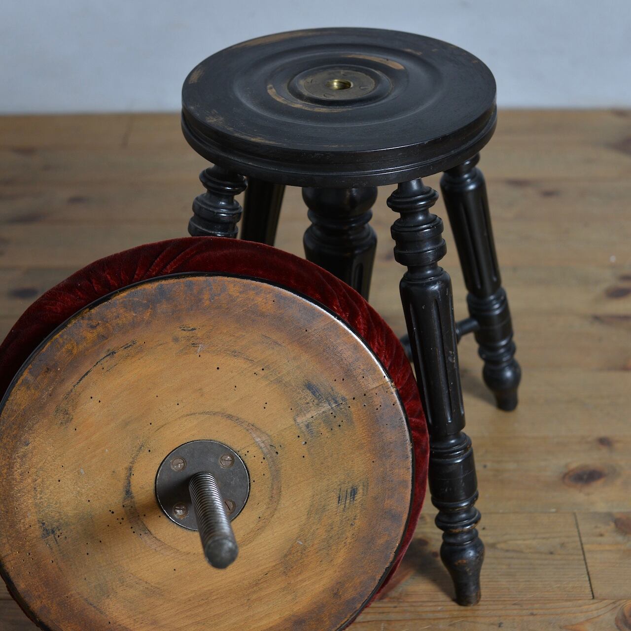 Napoleon Piano Stool / ナポレオン ピアノ スツール 〈ナポレオン