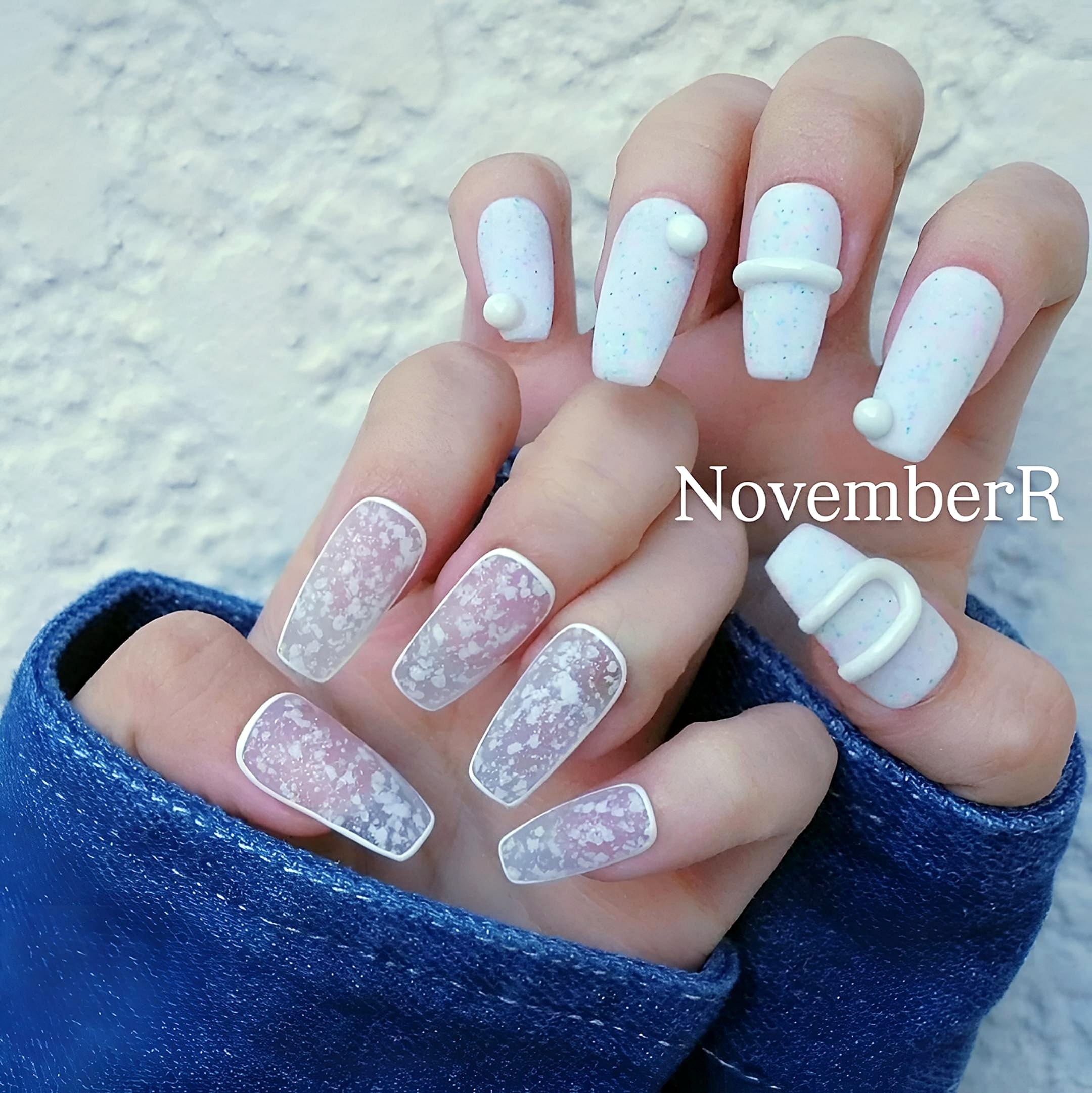 LA711☆ホワイトアシメネイルチップ | NovemberR 〰️ネイルチップ販売〰️