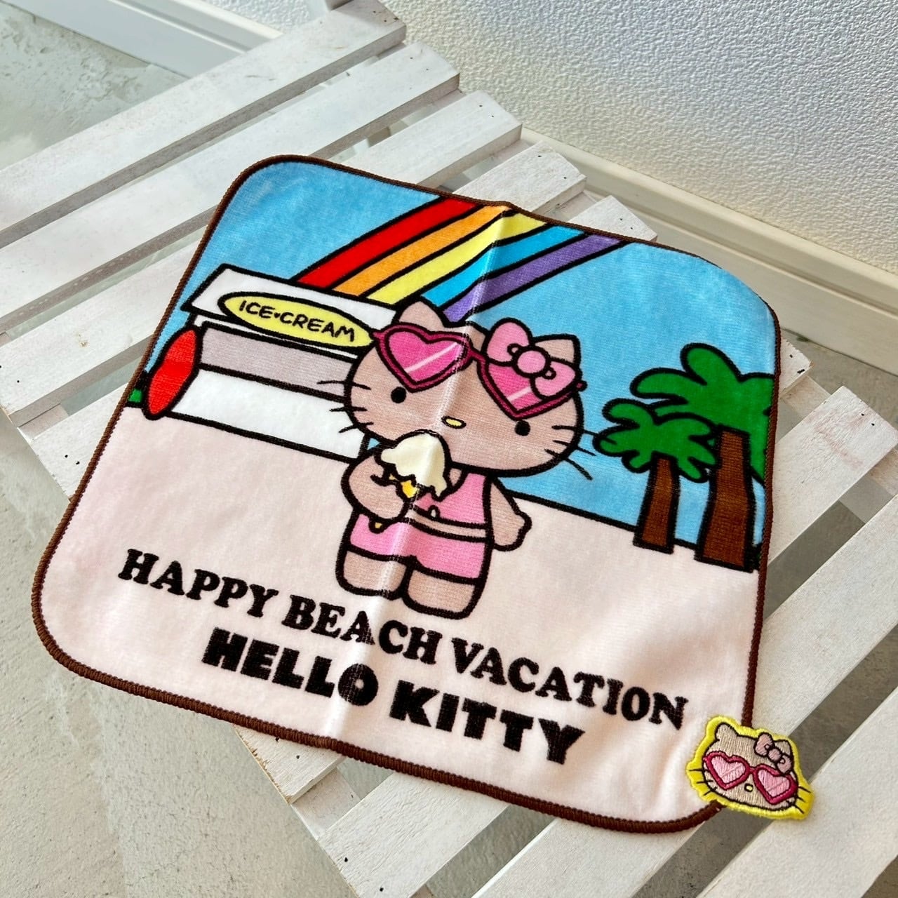 日焼けキティ HELLOW KITTY ハローキティ ハンドタオル | LIFE is goods